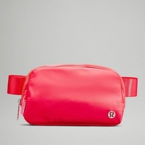 Everywhere Belt Bag- PALE RASPBERRY!